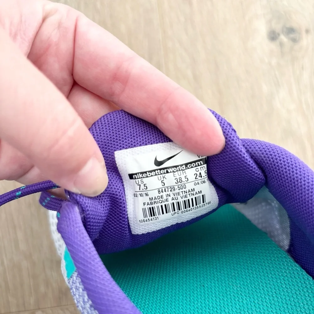 Nike White and Purple Athletic Shoes - Picture 4 of 4